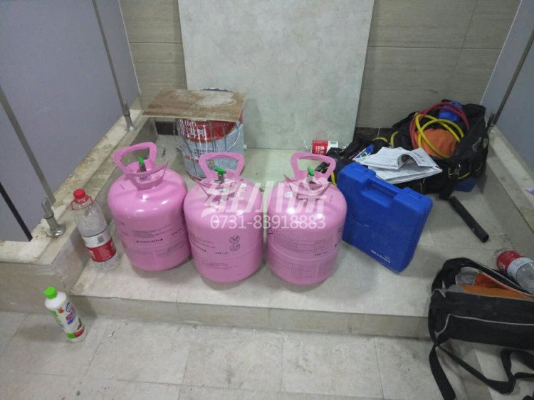 LG中央空調(diào)維修8.jpg LG中央空調(diào)維修8.jpg